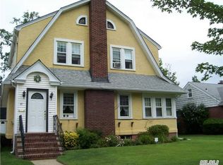 87 Walnut Ave, Rockville Centre, NY 11570