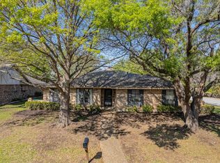103 S Greenstone Ln, Duncanville, TX 75116