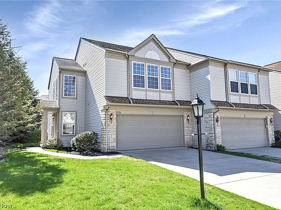 2nd image of 1370 N Yorkshire Dr
