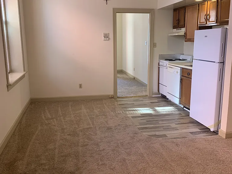 412 Middle St #C — Photo 4