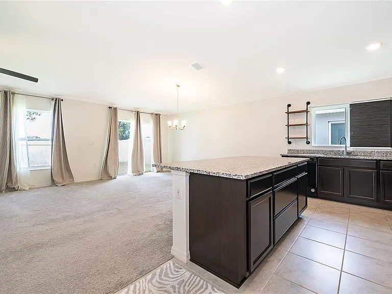 2405 Bulrush Dr — Photo 9