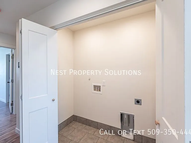 1070 S Grand Dr #B — Photo 84