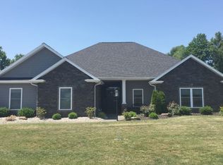 587 Keusch Ln, Jasper, IN 47546