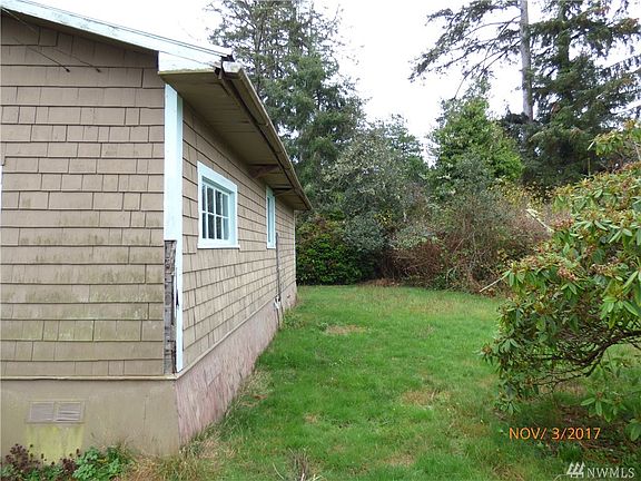 5th image of 1011 S Montesano St