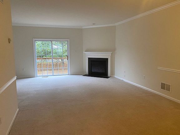 5th image of 603 Needle St