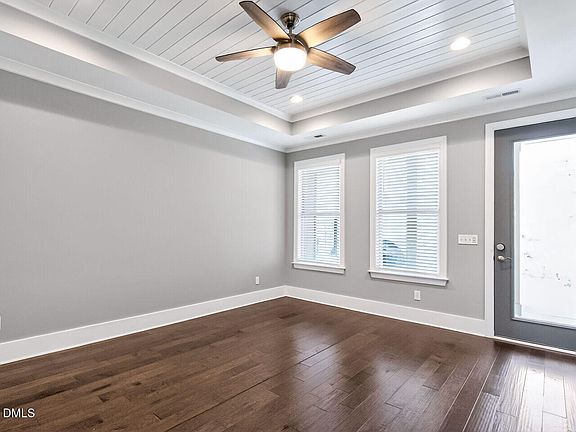 5th image of 111 Glenpark Pl