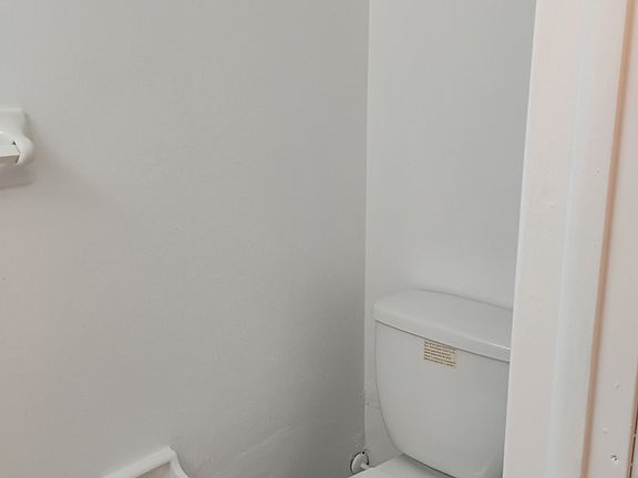 3rd image of 634 Sausalito Blvd