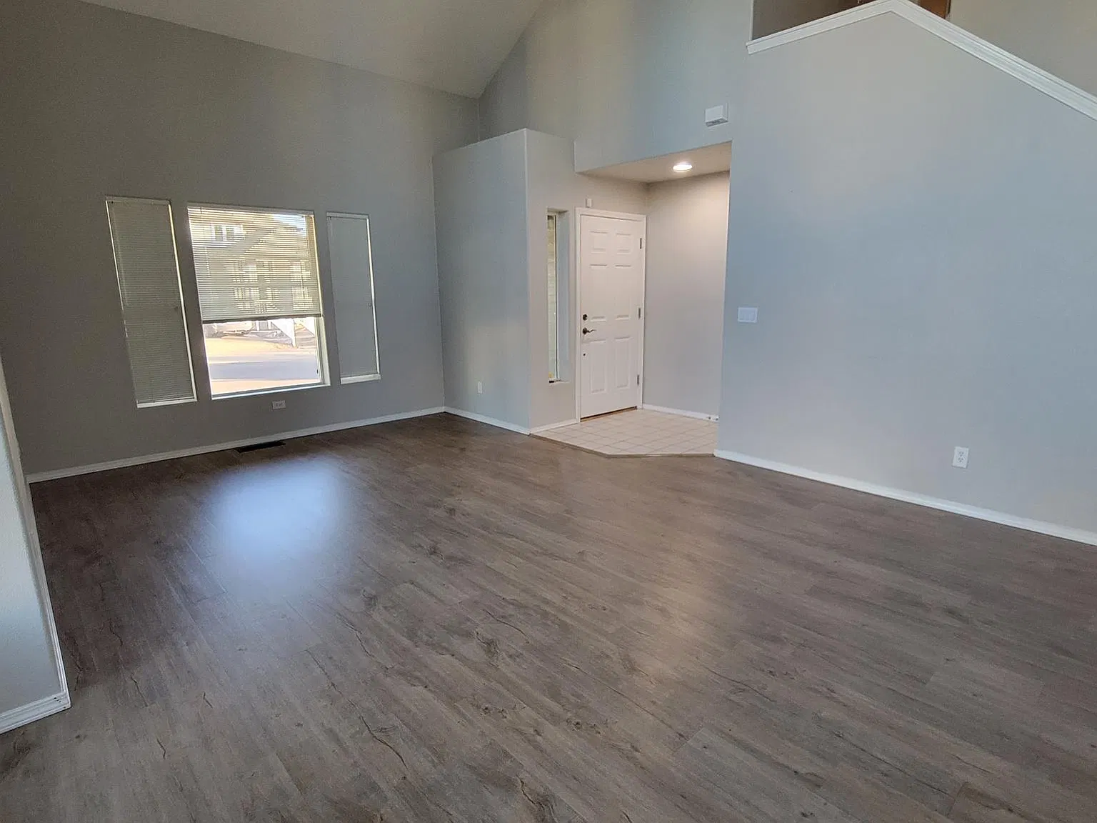 4 bed, 2.5 bath, 1945 sqft, $3,095 — Photo 3