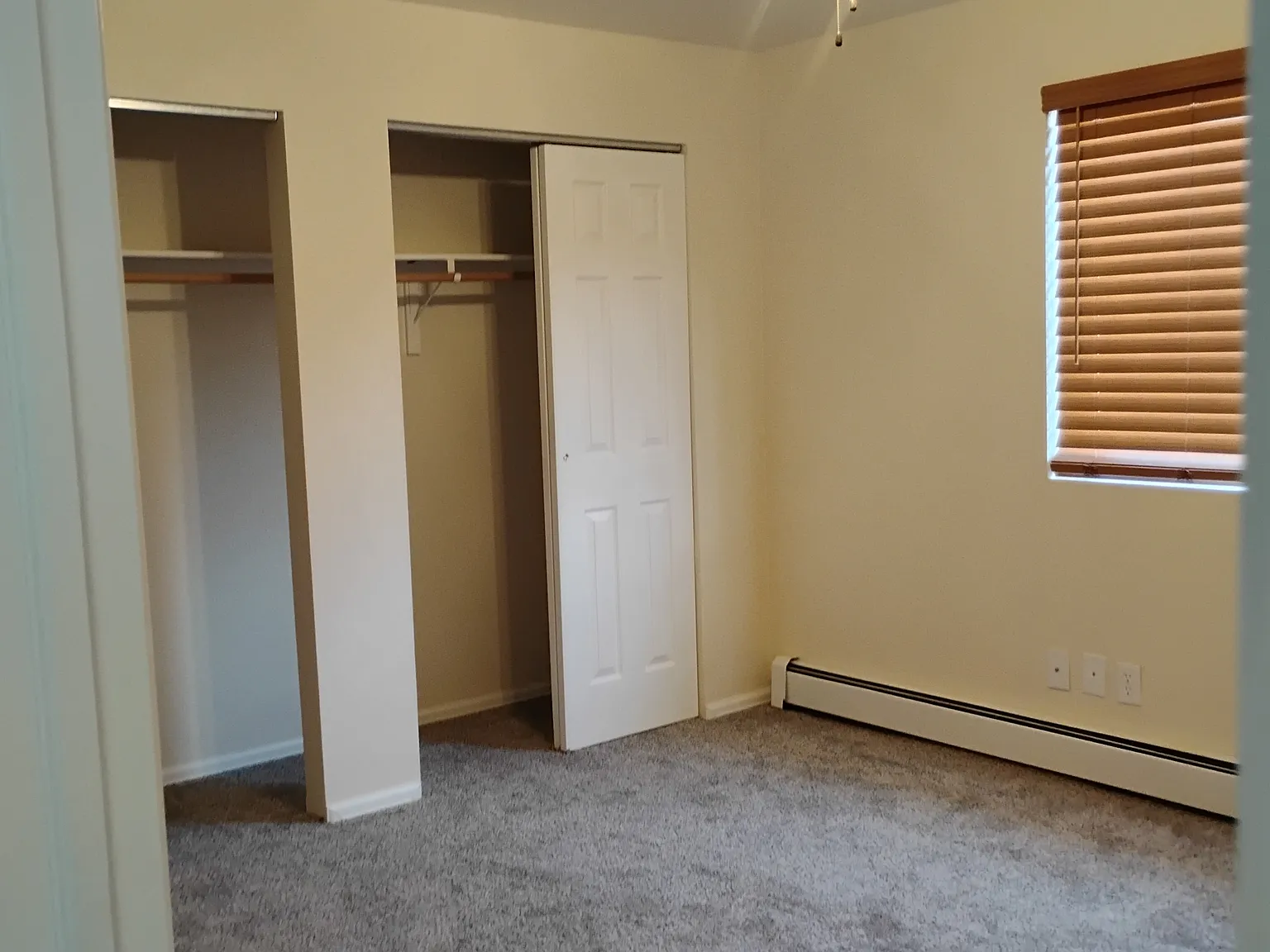 2 bed, 834 sqft, $1,300 — Photo 3