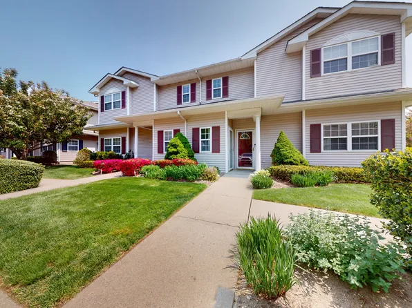 802 Aerie Way, East Quogue, NY 11942