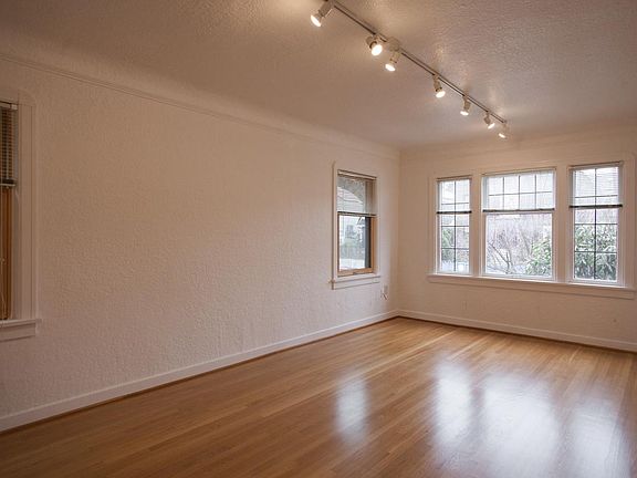 3rd image of 725 10th Ave E #1