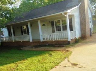 205 Willow Branch Dr, Simpsonville, SC 29680