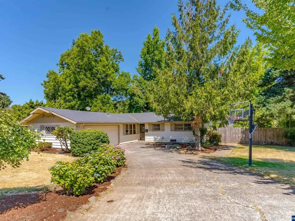 1393 Morningside Dr SE, Salem, OR 97302