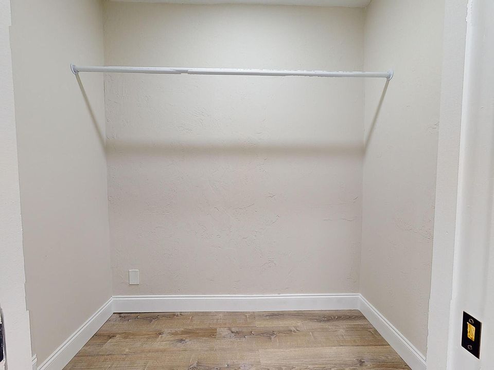 1st image of 1381 7th Street
