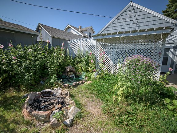 5th image of 1016 Central Ave W