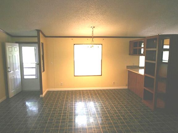 4th image of 402 S Buffalo Ave