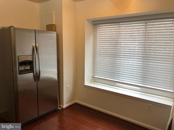 3rd image of 3738 Persimmon Cir