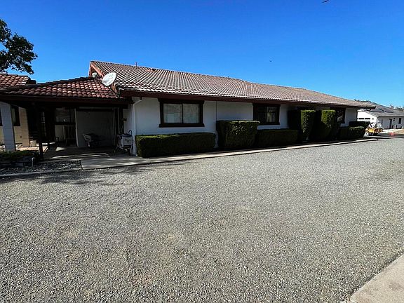 4th image of 22465 Edgewater Dr