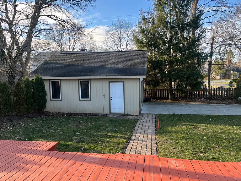 15859 Buckingham Ave — Photo 25