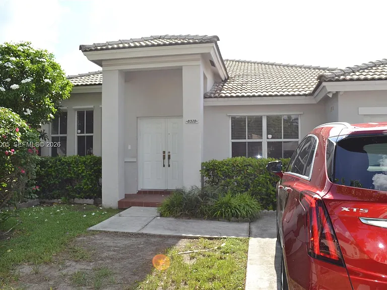 8328 SW 163rd Ave — Photo 1