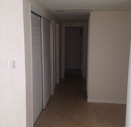 3rd image of 19390 Collins Ave APT 1008