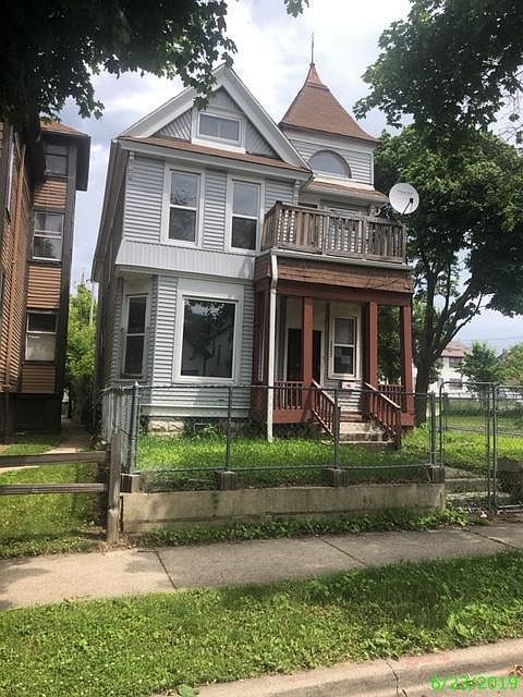 2nd image of 2452 W Juneau Ave