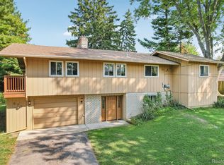 672 Decker Rd, Walled Lake, MI 48390