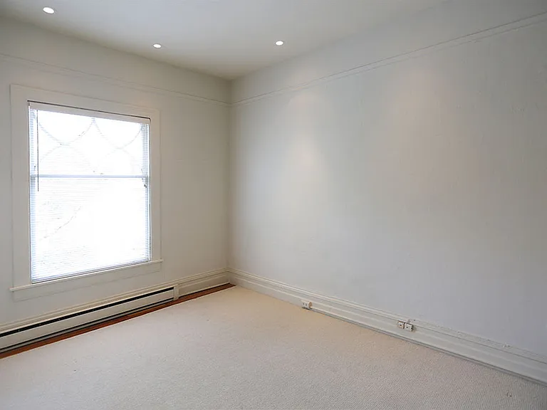 304 Walnut St #U3 — Photo 18