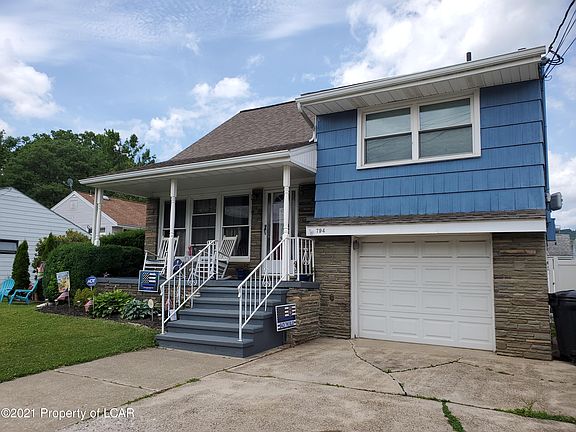 2nd image of 794 Woodland Dr