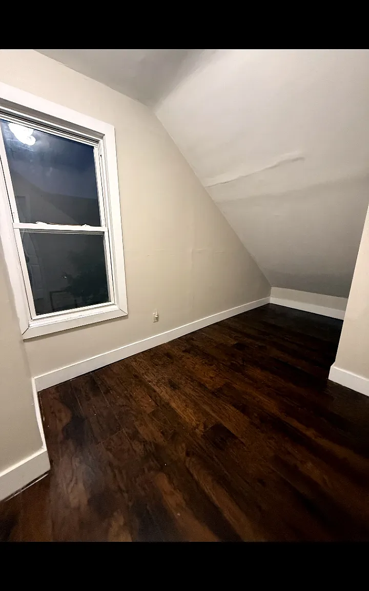 3 bed, $1,900 — Photo 4