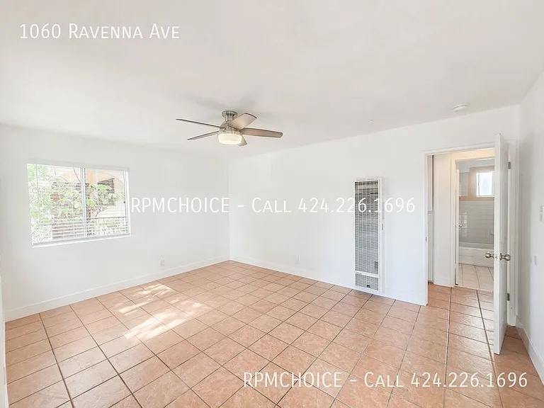 1060 Ravenna Ave — Photo 2