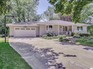 13006 Jan Cir, Bellevue, NE 68123
