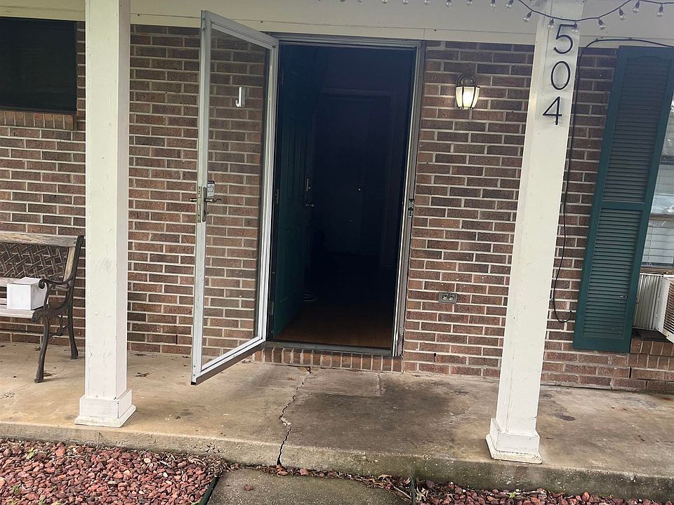 1st image of 504 Hay Dr SW