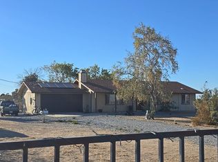 12780 Hacienda Rd, Phelan, CA 92371