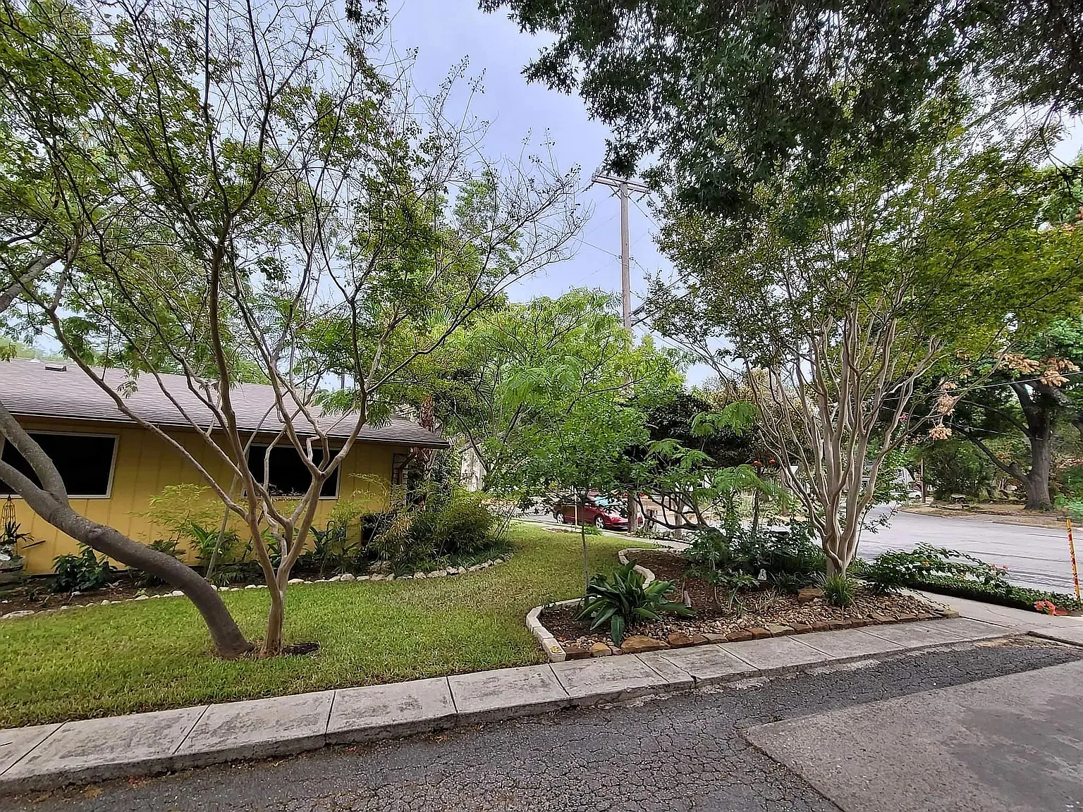2 bed, 1.5 bath, 840 sqft, $1,465 — Photo 4