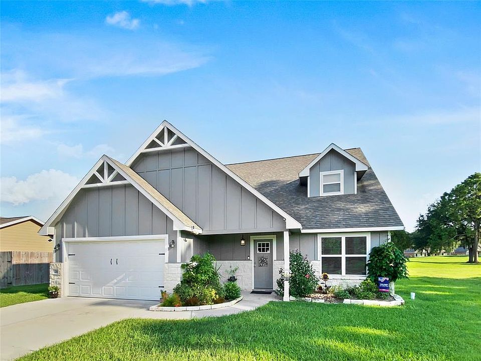 1st image of 231 Mossy Meadow Dr