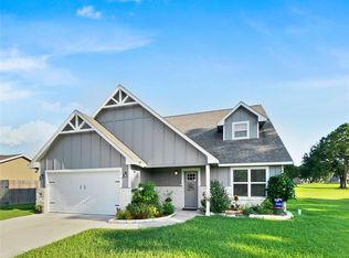 231 Mossy Meadow Dr, West Columbia, TX 77486