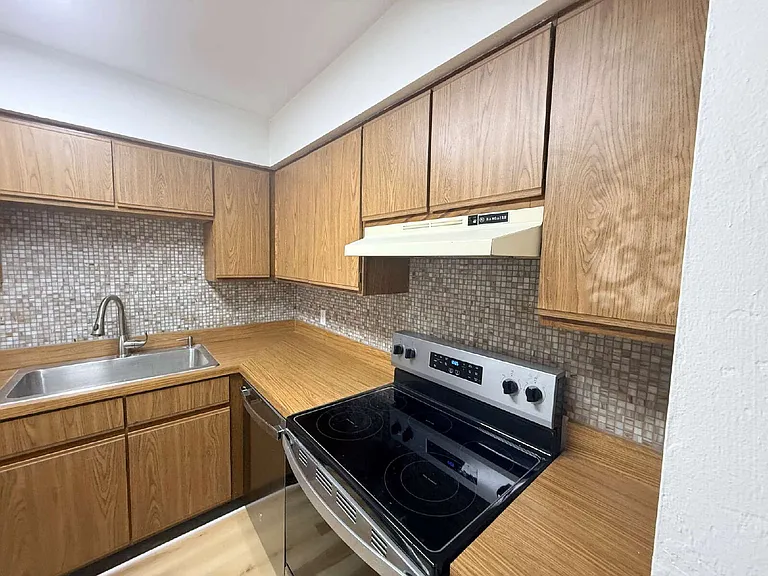 3815 Osprey Cir #D — Photo 11