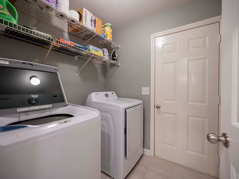 202 Caribou Trl — Photo 25