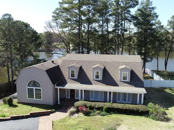8725 Oakchase Cv, Walls, MS 38680