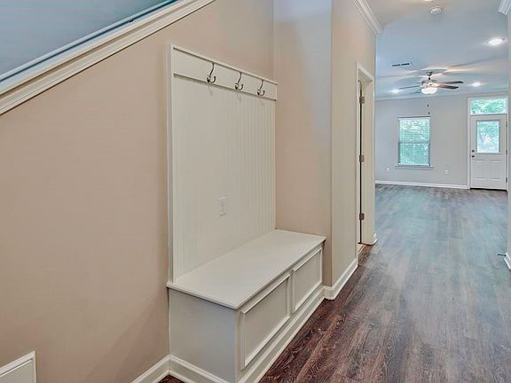 3rd image of 67 Maple Hill Dr