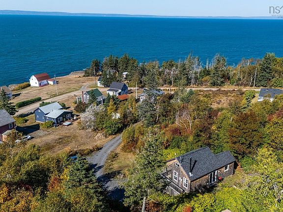 2nd image of 54 Cove Rd