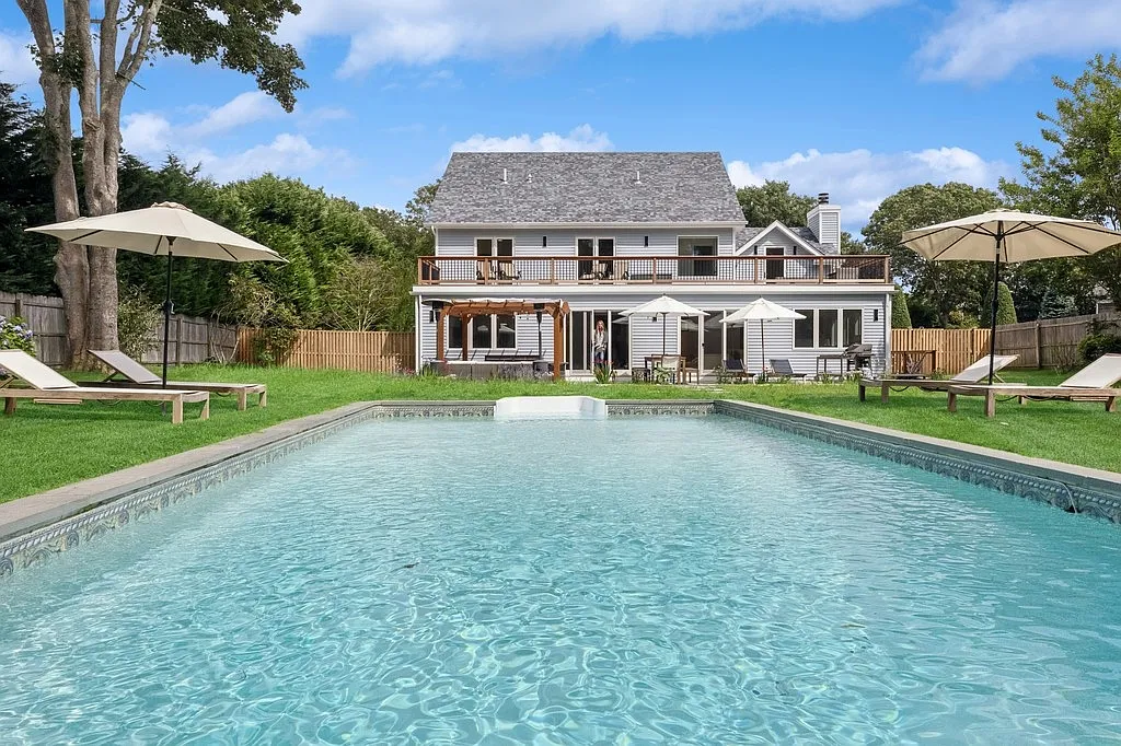 East Hampton Village Is Minutes Away! — Photo 1