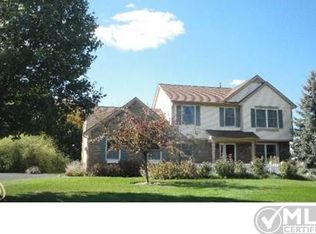 2312 Chestnut Cir, Lake Orion, MI 48360