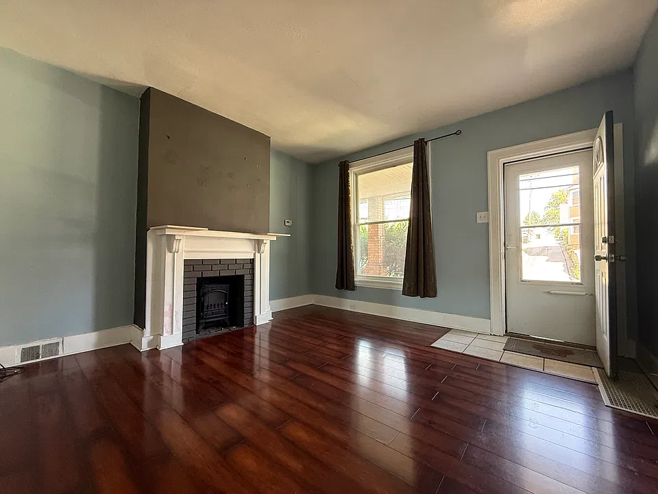 1325 Wisconsin Ave #1325