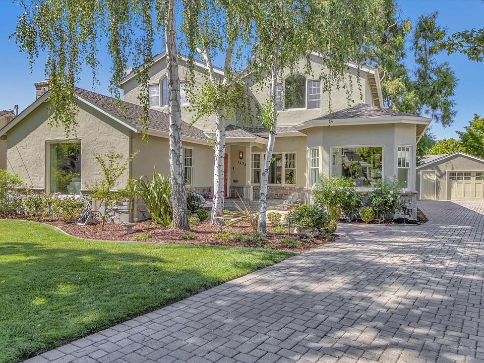 1st image of 1138 Crescent Dr