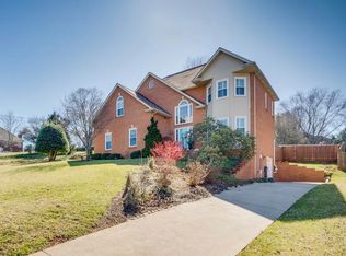 1267 Morning Dove Dr, Kingsport, TN 37663