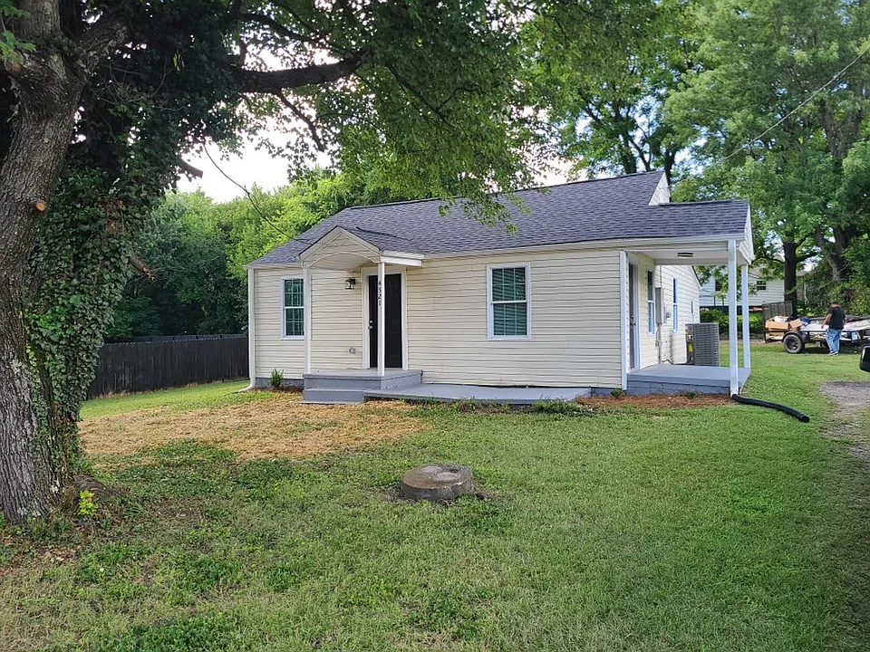 4521 Keehlen Ave
