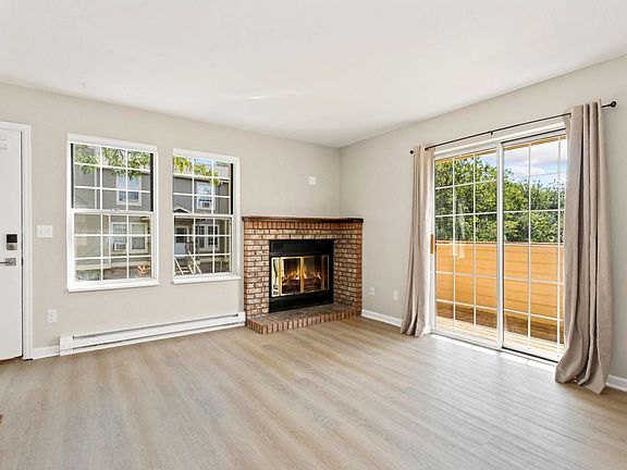 5th image of 3200 Azalea Dr #F-1