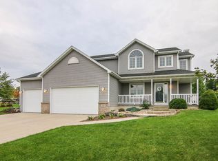 405 Old Indian Trl, Deforest, WI 53532